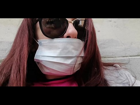 ❤️ D'Nicoletta hëlt sech op hirem Noper a pisst a senger Garage (Special Covid19 Italienesch Quarantän) ️❌ Super Porn bei eis