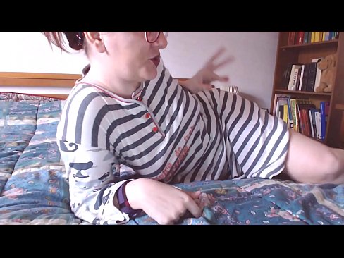 ❤️ Huelt dëse grousse schwaarze Hunn an Ärem Mond klenge Sklave ️❌ Super Porn bei eis