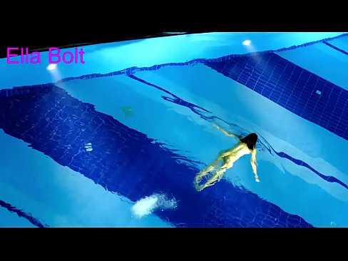 ❤️ Ech kann net ophalen ze kucken, jonk Blond gefaange schwammen plakeg am ELLA BOLT Resort Pool ️❌ Super Porn bei eis